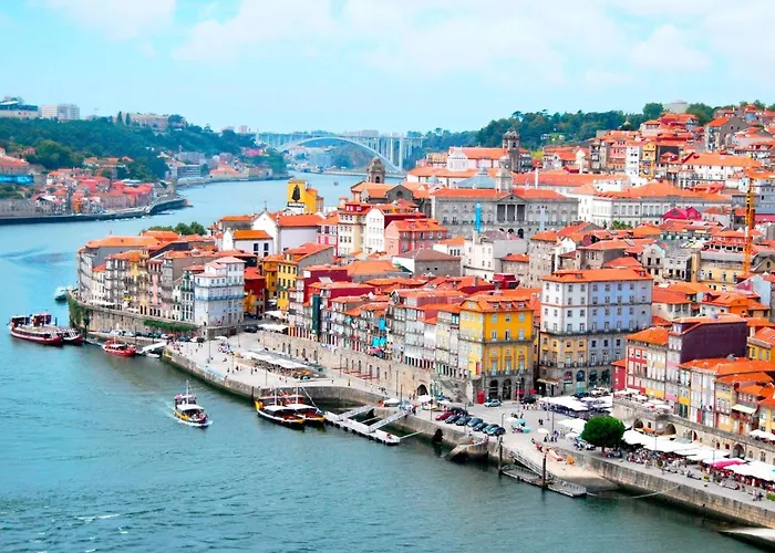 Διαμέρισμα Charm - Centro Batalha 2 *